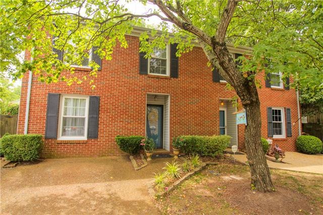 Fantastic opportunity to live in the heart of historic downtown Franklin!  