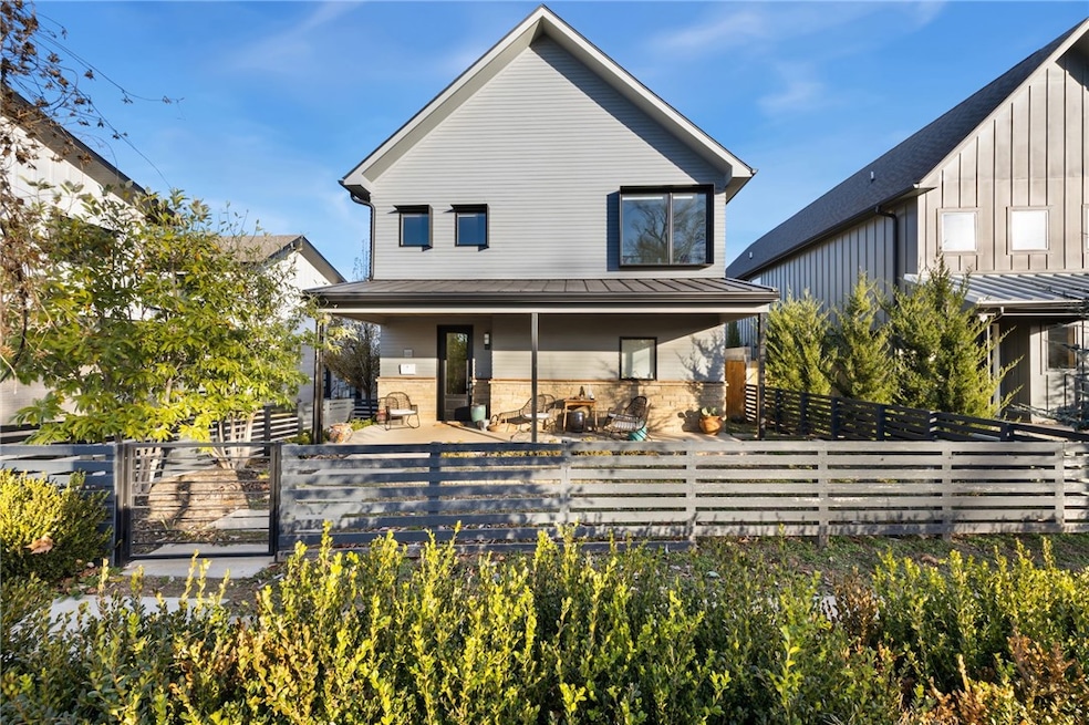 632 Bella Vista Rd, Bentonville, AR 72712 - photo 1