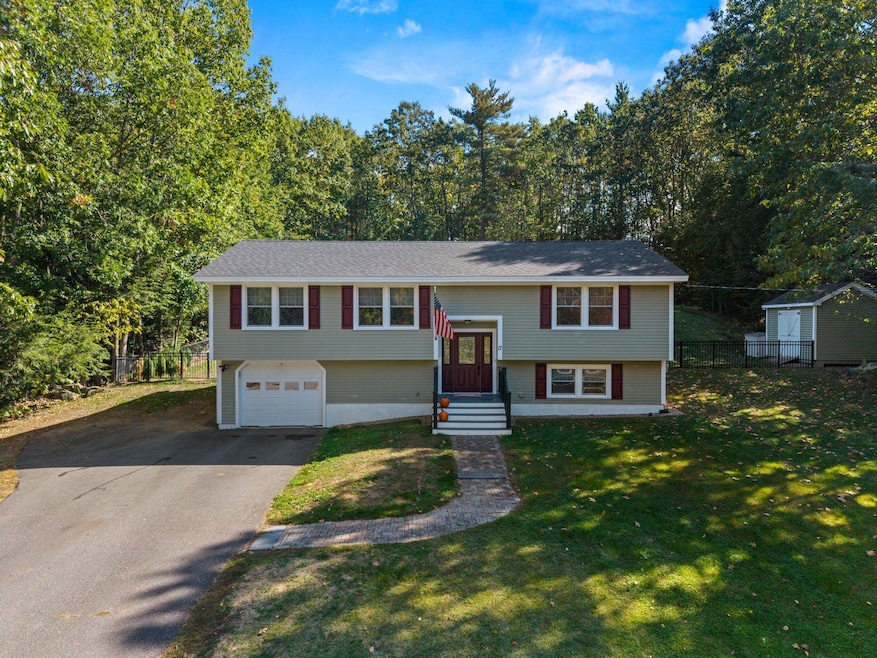 17 Bennett Way, Newmarket, NH 03857 - photo 1