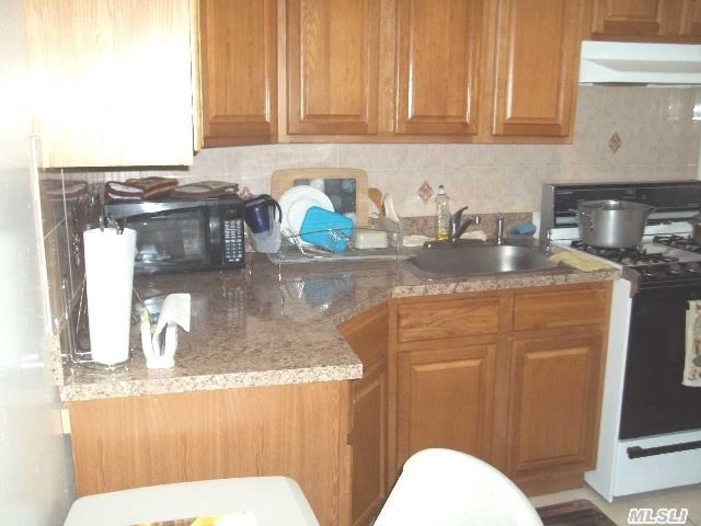 10640 95th St, Jamaica, NY 11417 - photo 1