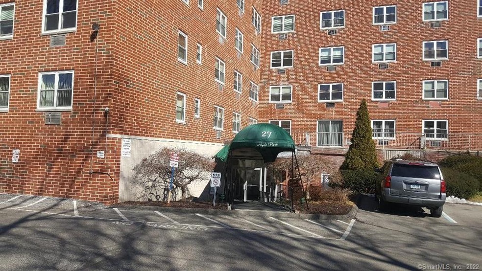 Hyde Park unit 6Y, Stamford, CT 06907 - photo 1