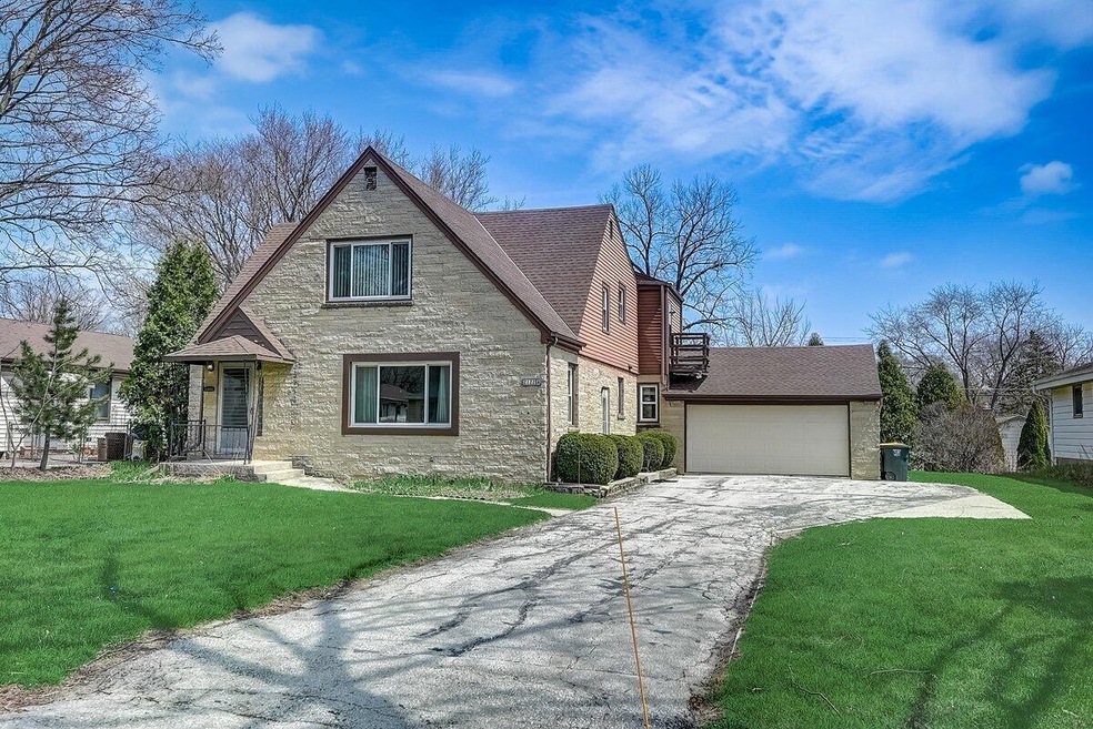 2122 N 116th St, Milwaukee, WI 53226 - photo 1