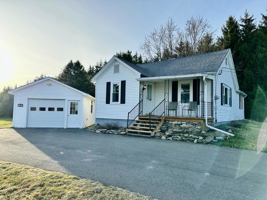 84 Lombard MAIN Front house