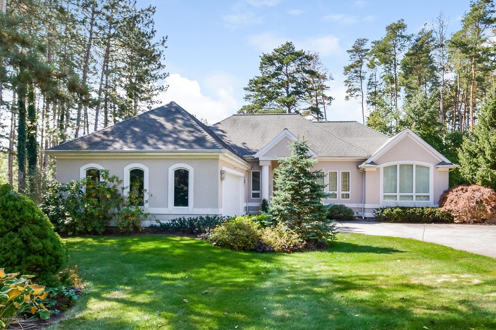 001-Front_View-4798421-medium