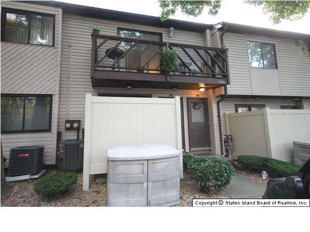 4189 Amboy Rd unit 2B, Staten Island, NY 10308 - photo 1