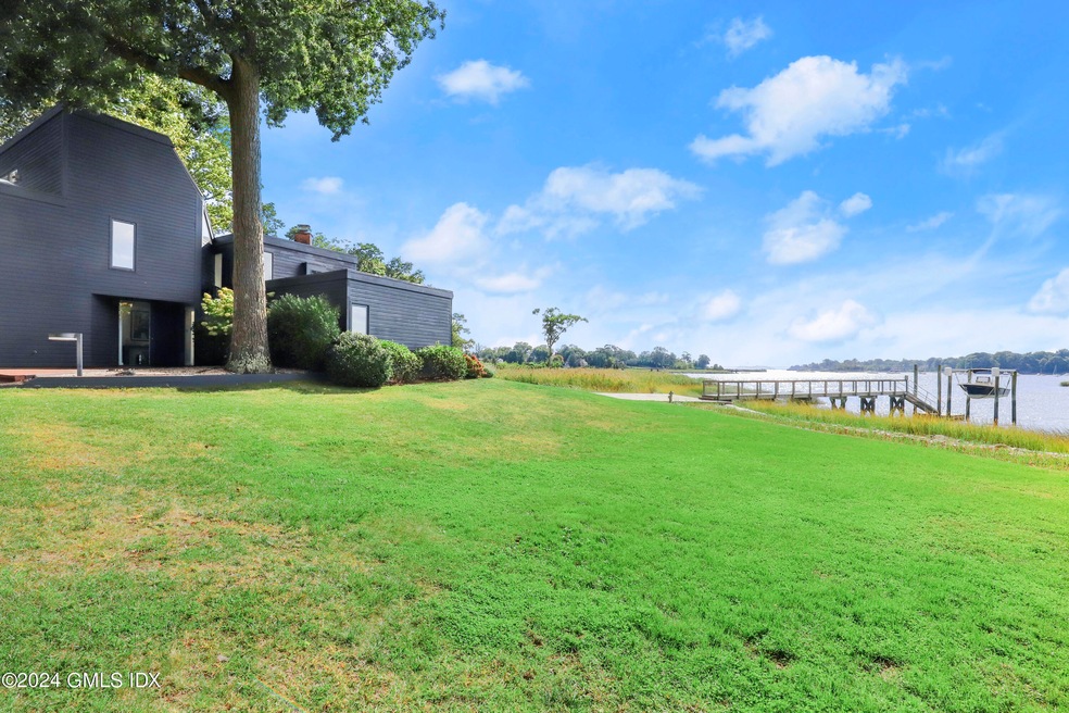 46 Carriglea Dr, Riverside, CT 06878 - photo 1