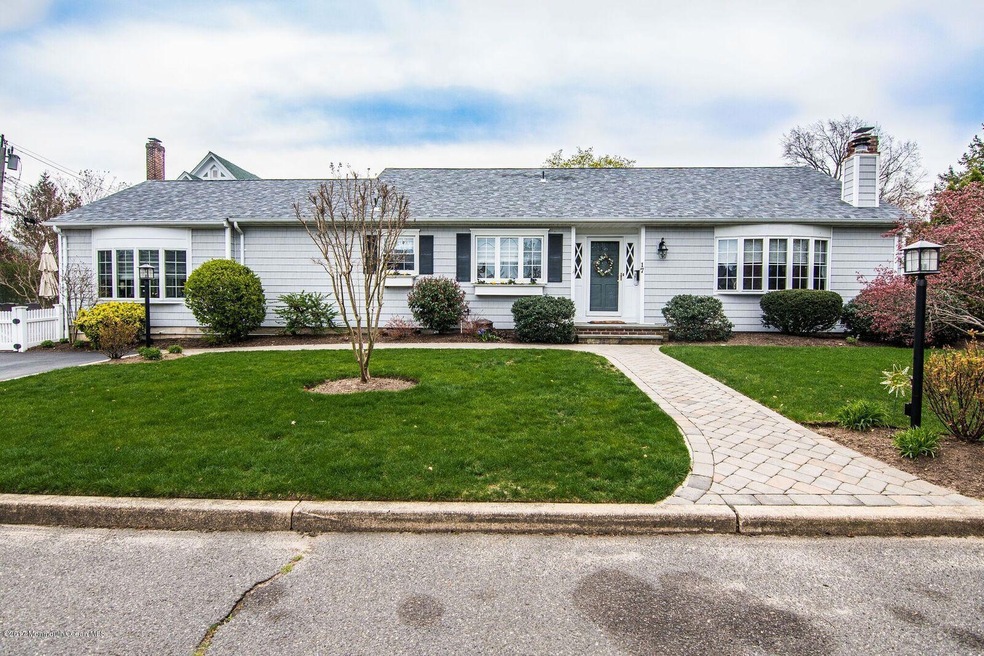 17 Alston Ct, Red Bank, NJ 07701 - photo 1