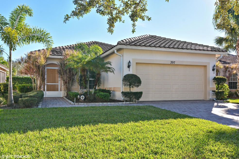 397 NW Breezy Point Loop