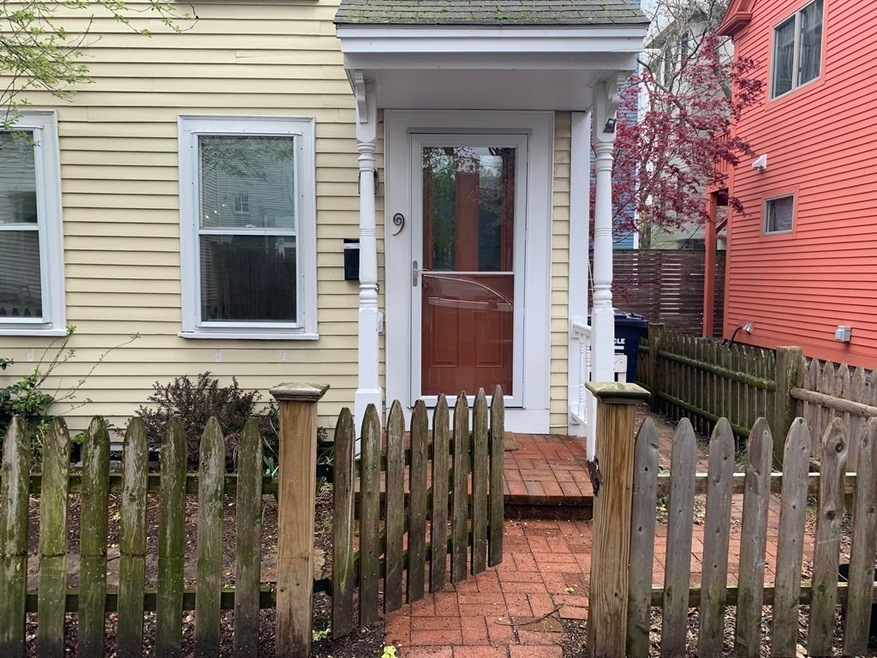 9 Murdock St, Cambridge, MA 02139 - photo 1