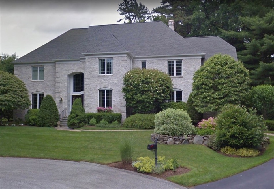 4 Camelot Ct, Cumberland, RI 02864 - photo 1