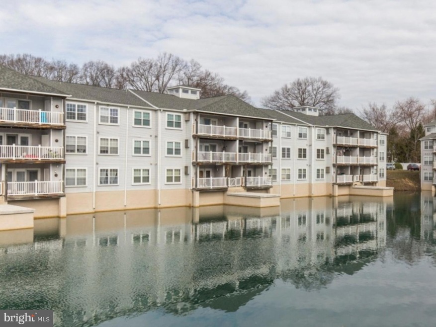 2204 Waters Edge Dr unit 2204, Newark, DE 19702 - photo 1