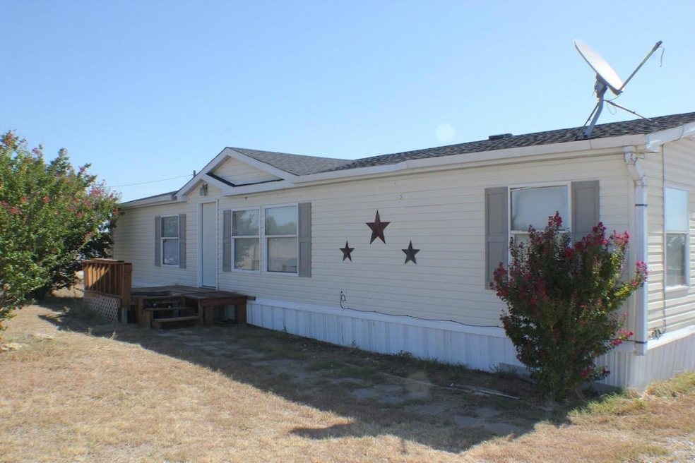 2085 County Road 2360, Decatur, TX 76234 - photo 1