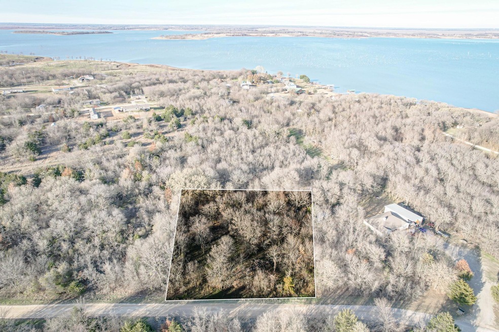 823 SE County Road 3048, Mildred, TX 75109 - photo 1