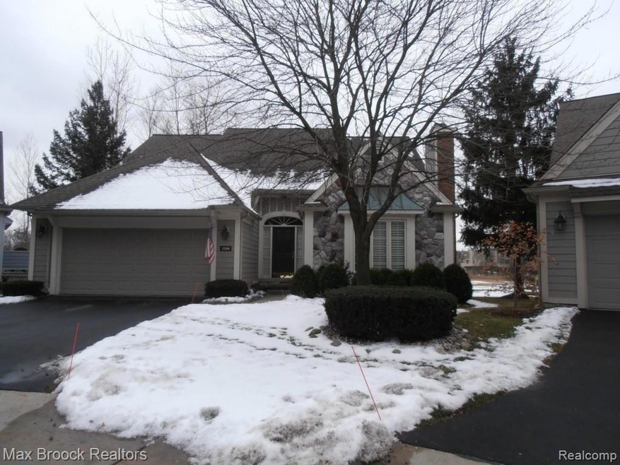 2286 Sudbury Way, Bloomfield Hills, MI 48304 - photo 1