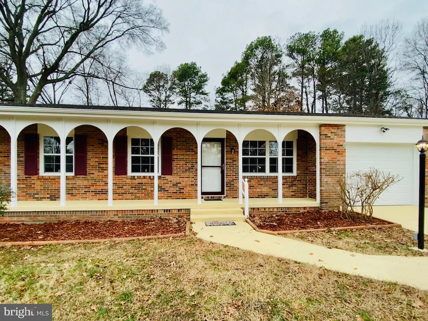 21453 S Essex Dr, Lexington Park, MD 20653 - photo 1