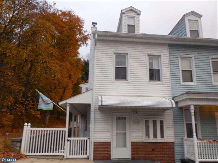 1517 Market St, Ashland, PA 17921 - photo 1