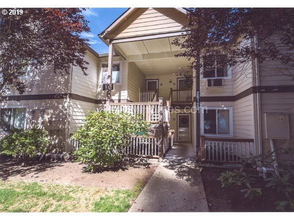 20120 Larkspur Ln unit 81, West Linn, OR 97068 - photo 1