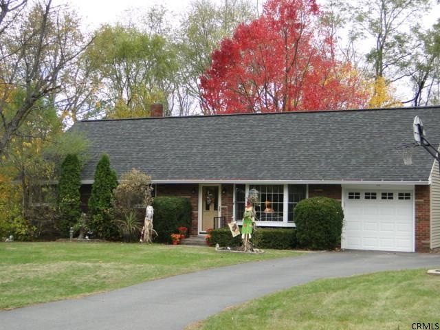 14 Friar Tuck Rd, Albany, NY 12203 - photo 1