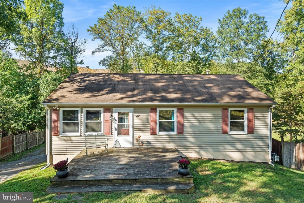 3647 Tripoli Ct, Dumfries, VA 22026 - photo 1