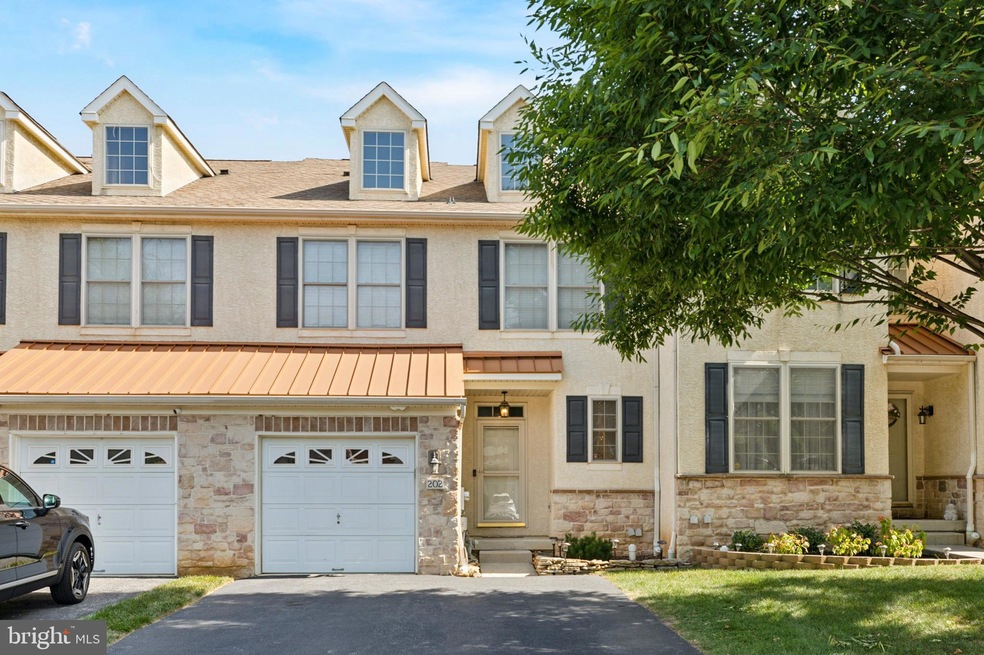 202 Wyndham Ln, Conshohocken, PA 19428 - photo 1