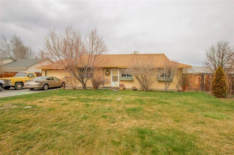 3157 SW Reindeer Ct, Redmond, OR 97756 - photo 1