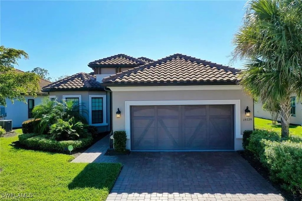 19729 Estero Pointe Ln, Fort Myers, FL 33908 - photo 1
