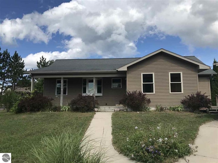 13723 S Bugai Rd, Traverse City, MI 49684 - photo 1