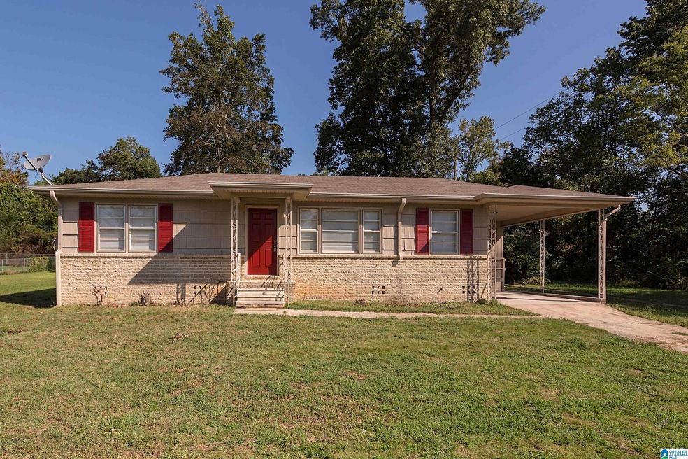 200 23rd Terrace NW, Center Point, AL 35215 - photo 1