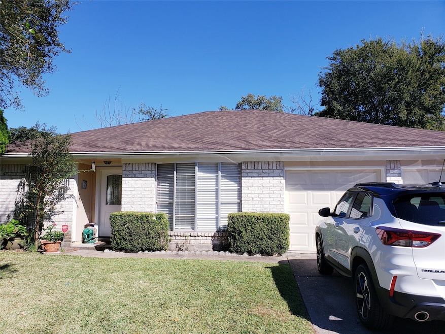 10230 Heather Hill Dr, Houston, TX 77086 - photo 1