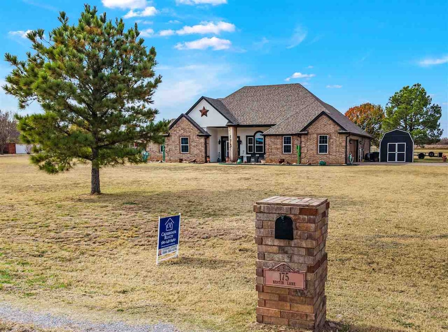 175 NW Austin Ln, Cache, OK 73527 - photo 1
