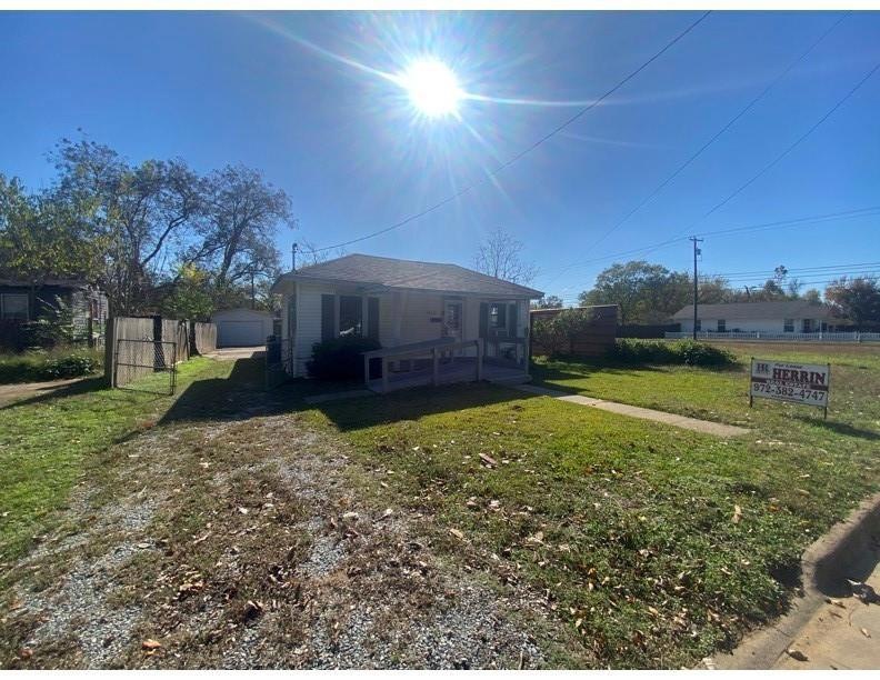 528 W Florence St, Denison, TX 75020 - photo 1