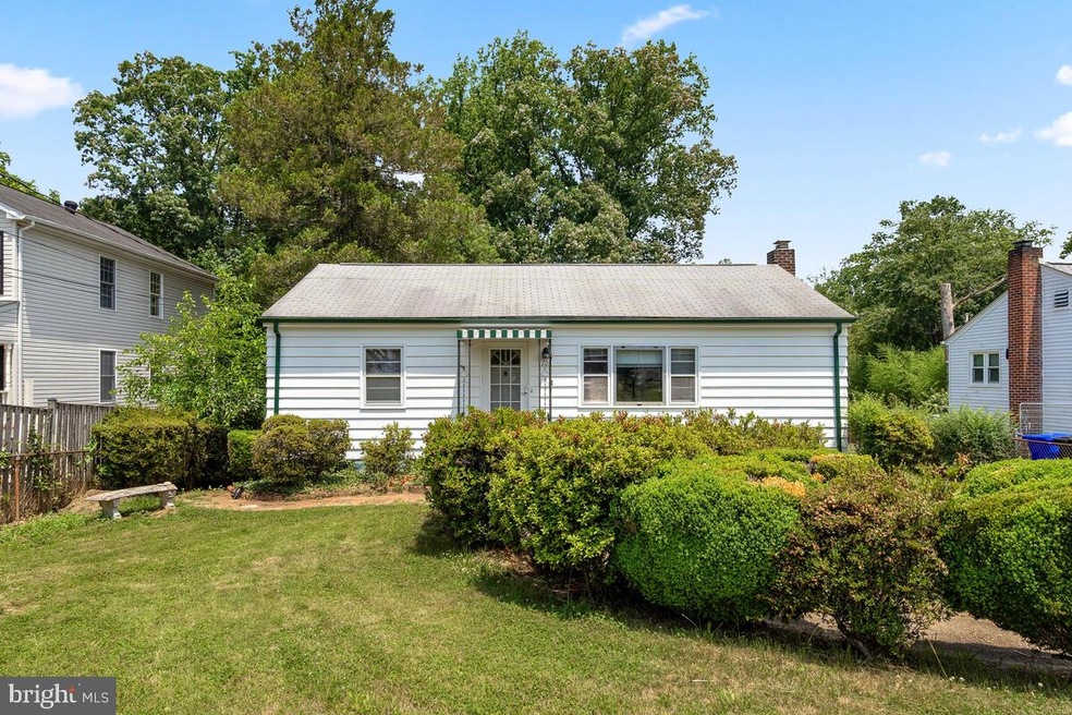 704 Hollywood Ave, Silver Spring, MD 20904 - photo 1