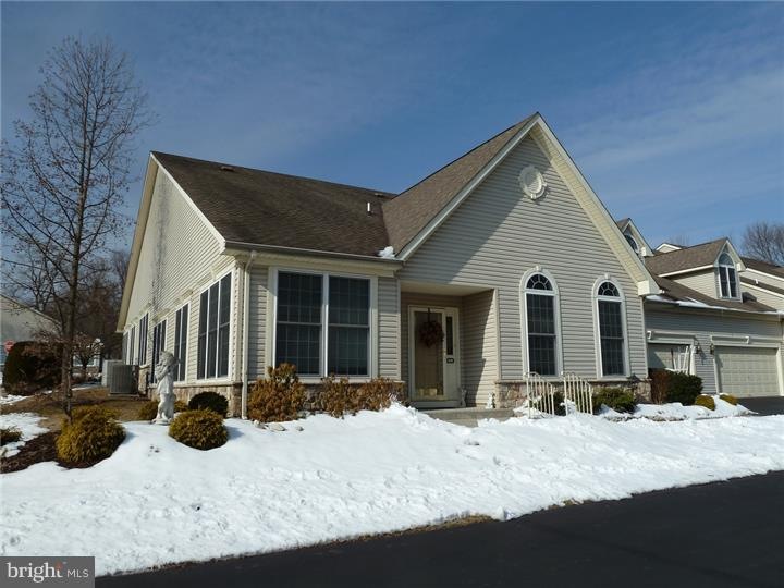 206 Sugarberry Ln unit V4, Langhorne, PA 19047 - photo 1