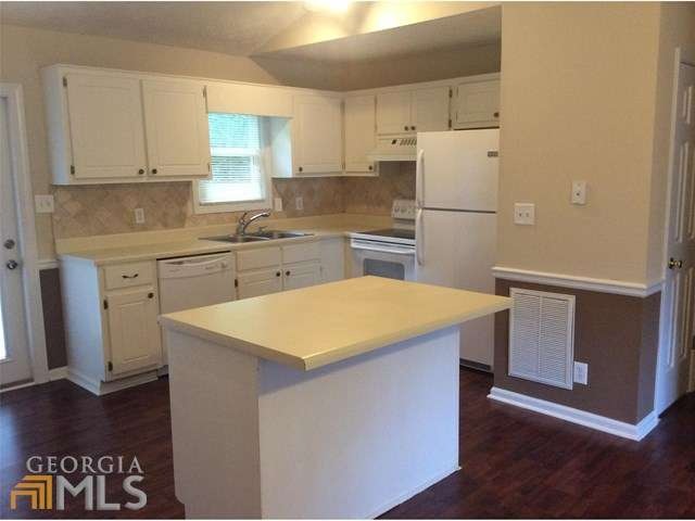 213 Brooks Ln, Winder, GA 30680 - photo 1