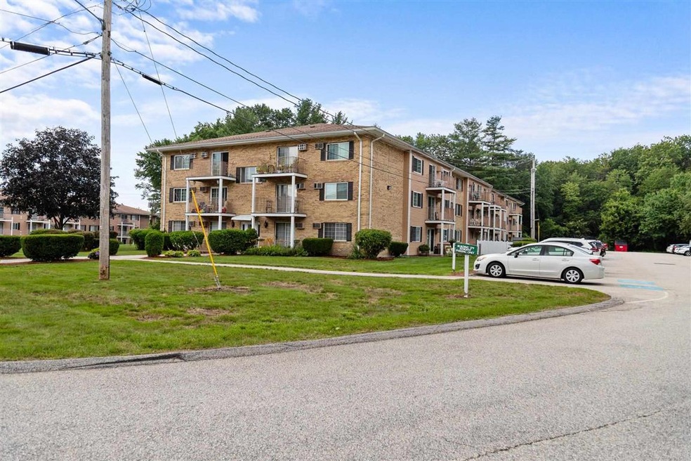 379 Huse Rd unit 40, Manchester, NH 03103 - photo 1