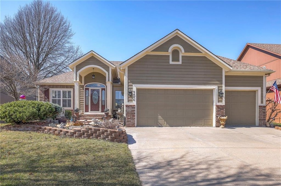 9406 Swarner Dr, Lenexa, KS 66219 - photo 1