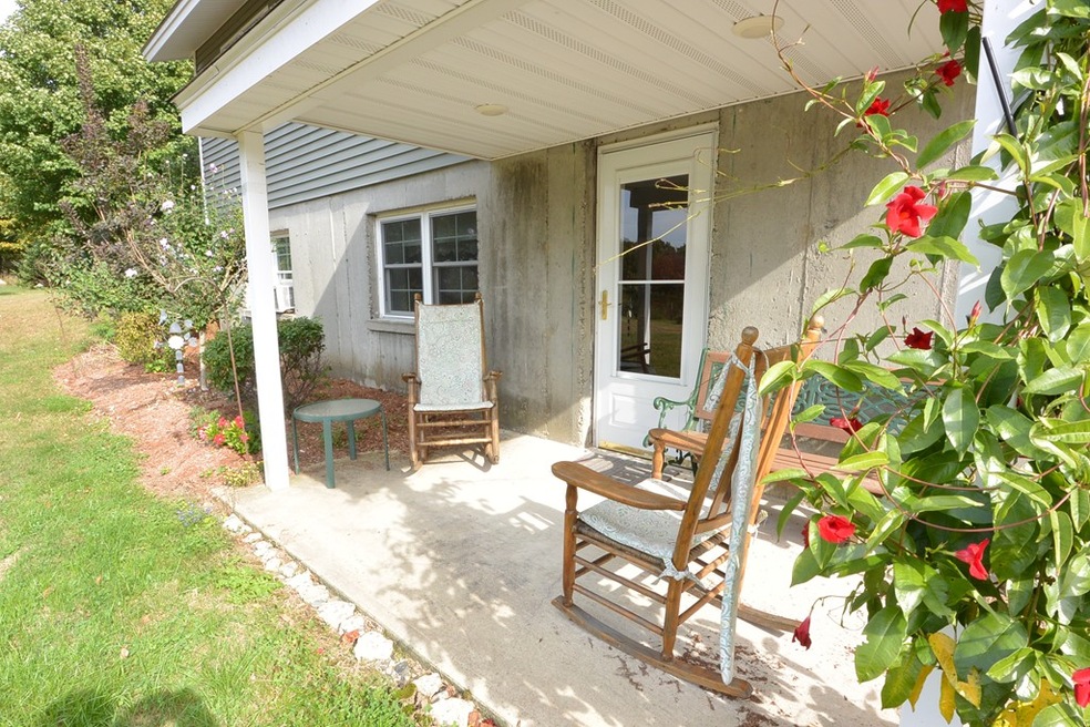 205 Chace Hill Rd unit B, Lancaster, MA 01523 - photo 1