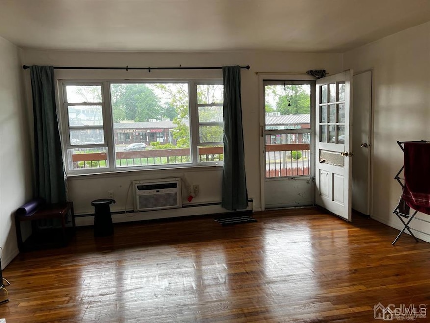 55 Gill Ln unit 4, Iselin, NJ 08830 - photo 1