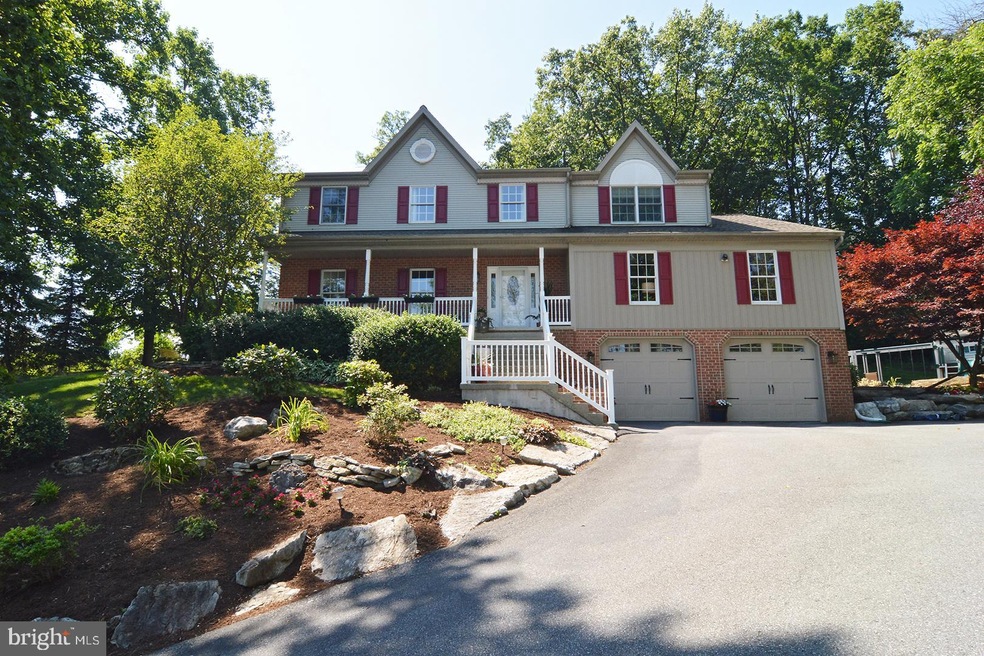 713 Old Fritztown Rd, Reading, PA 19608 - photo 1