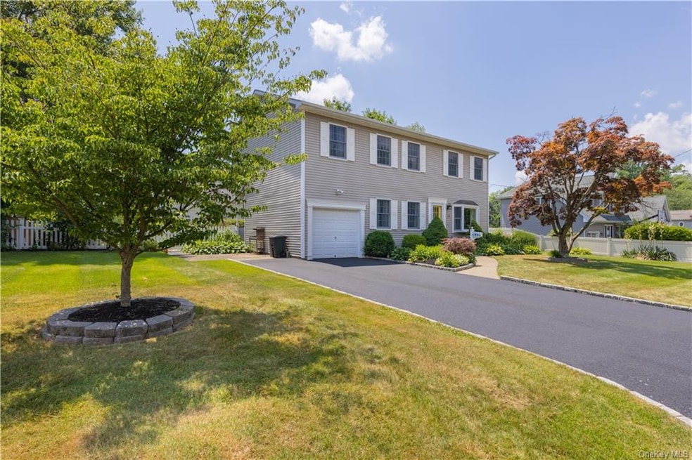 9 Summit Place, Nanuet, NY 10954 - photo 1