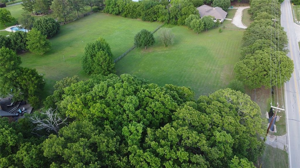 825 E Ryan Rd, Denton, TX 76210 - photo 1