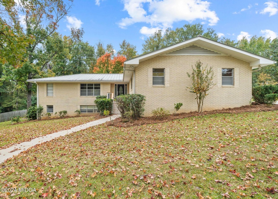 1609 Wesleyan Hills Dr, Macon, GA 31210 - photo 1