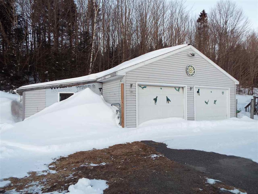 652 Titus Hill Rd, Colebrook, NH 03576 - photo 1