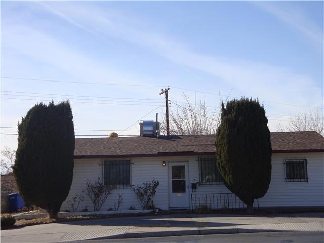 921 Giles Rd, El Paso, TX 79915 - photo 1