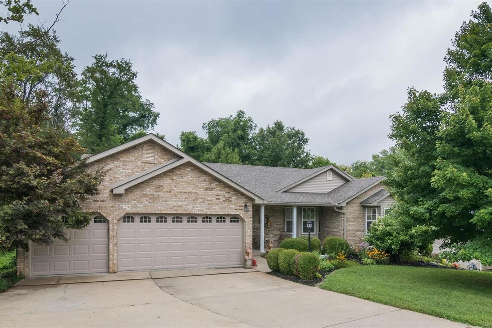 106 Kingsbrooke Blvd, Glen Carbon, IL 62034 - photo 1