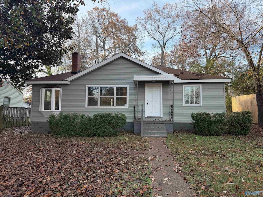 1903 Enolam Blvd SE, Decatur, AL 35601 - photo 1