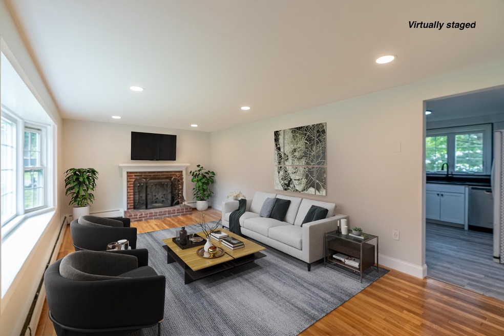 8 Clairmoor Dr, Nashua, NH 03060 - photo 1