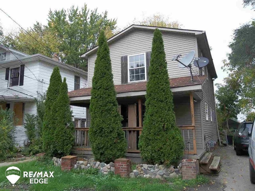 2528 Swayze St, Flint, MI 48503 - photo 1