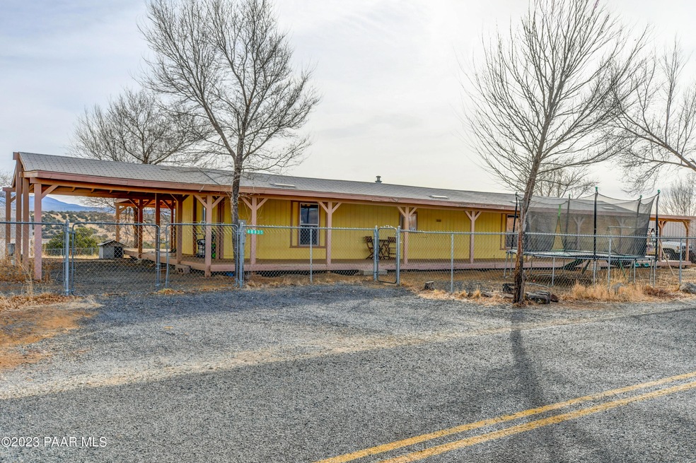 46835 2nd St, Ash Fork, AZ 86320 - photo 1