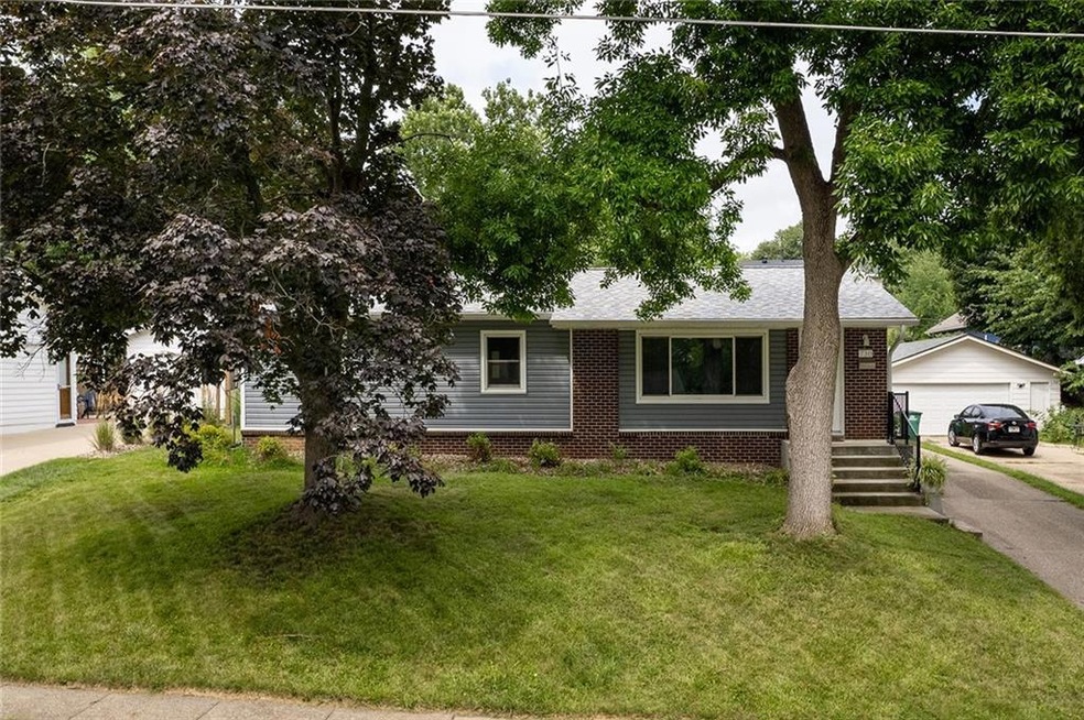 730 34th St, West Des Moines, IA 50265 - photo 1